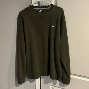 Nike Men's Dark Green Crewneck Sweater